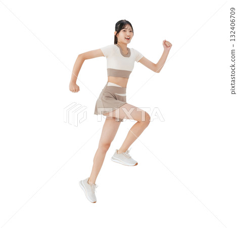 穿著運動服跳躍的女人 - 手工剪裁的透明全身 PNG 圖像 132406709