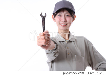 Workers with tools Workers with tools 132407123