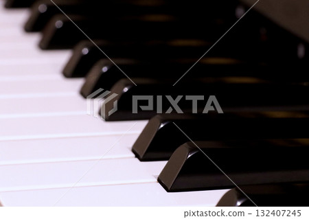 鋼琴鍵盤 132407245