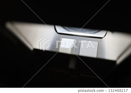 Cabin pressure Cabin pressure 132408217