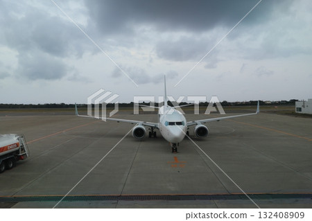 Apron Apron 132408909
