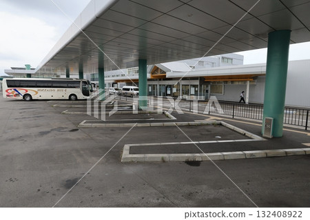 terminal building 132408922