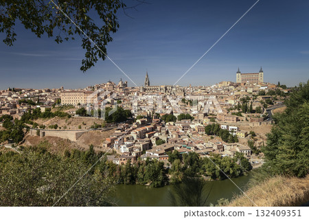view of toledo city in spain on sunny day view of toledo city in spain on sunny day 132409351