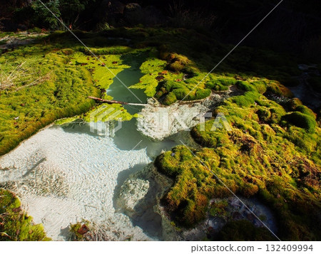 Autumn at the source of Karasawa mineral springs in Yatsugatake 132409994