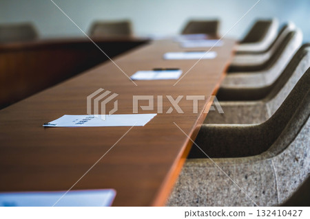 深情的會議室 132410427