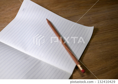 皺巴巴的筆記本 132410429