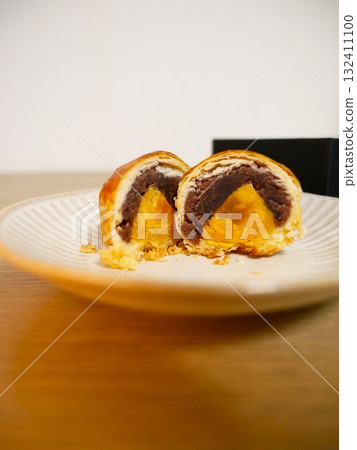 Egg Yolk Cake Gift Box 02 Egg Yolk Cake Gift Box 02 132411100