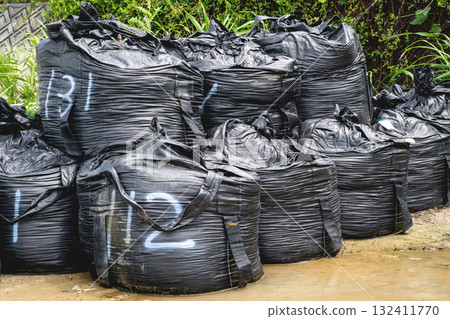 Large sandbags for disasters 132411770