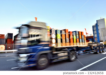 傍晚的品川碼頭附近 132412658