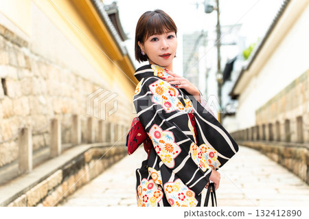 Japanese woman standing on Genshojizaka 132412890