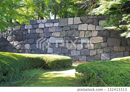Stone walls of the former Edo Castle (Imperial Palace) [Chiyoda Ward, Tokyo] 132413313