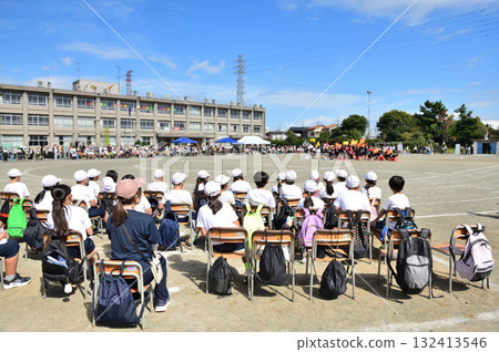 The 2025 Autumn Sports Day was held on a beautiful sunny day The 2025 Autumn Sports Day was held on a beautiful sunny day 132413546