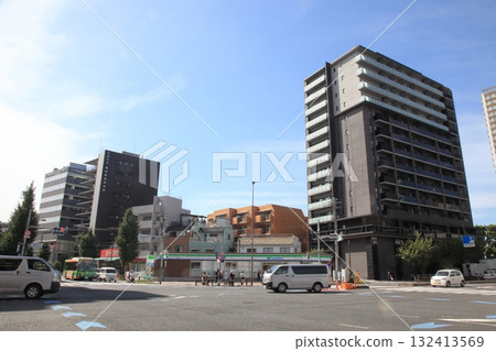 Nishisugamo intersection Toshima-ku 132413569