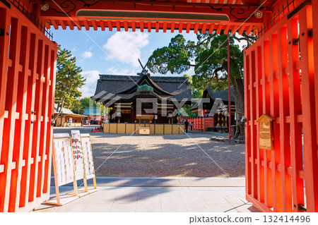 Sumiyoshi Taisha Grand Shrine entrance gate in fall, Osaka 132414496
