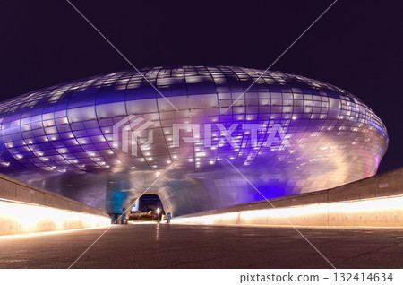 Beautiful night view of the Dongdaemun area in Seoul, South Korea 132414634