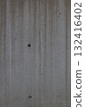 雨後有污漬的混凝土牆的紋理 132416402