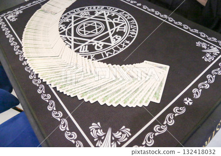 check one's fortune by tarot card check one's fortune by tarot card 132418032