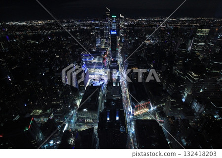 New York winter cityscape and Christmas illuminations, souvenirs, Nintendo and Tiffany New York winter cityscape and Christmas illuminations, souvenirs, Nintendo and Tiffany 132418203