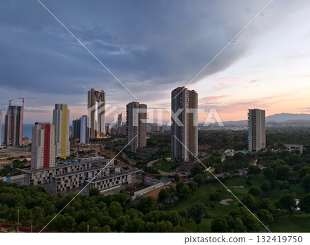 urban skyline reaches greenbelt boundary, city skyline interfaces with lush greenbelt edge urban skyline reaches greenbelt boundary, city skyline interfaces with lush greenbelt edge 132419750