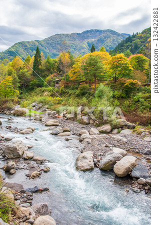 高原川奧飛驒溫泉鄉福地溫泉的秋天 132422881