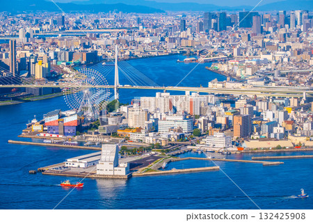 Osaka port and the streets of Osaka Osaka port and the streets of Osaka 132425908