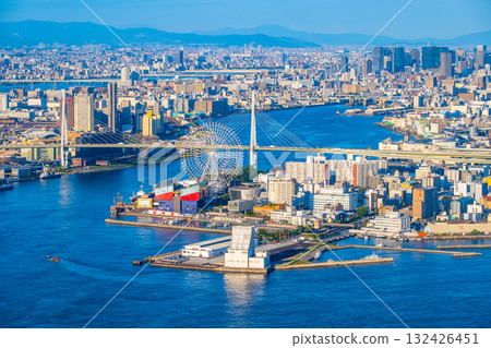 大阪港和大阪的街道 大阪港和大阪的街道 132426451