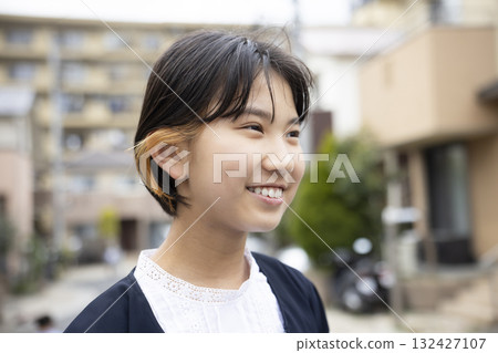 A girl with inner color A girl with inner color 132427107