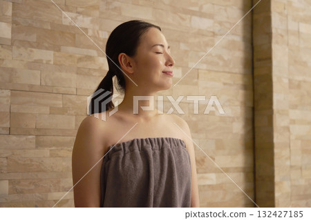 女人做桑拿 132427185