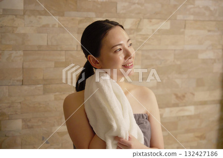 女人做桑拿 132427186