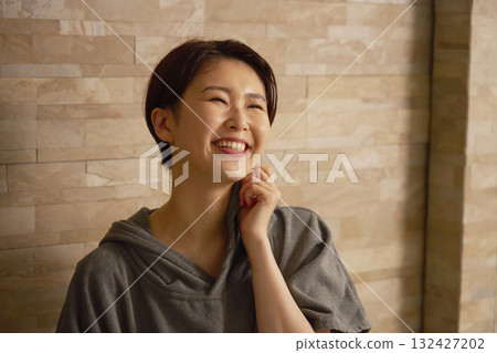 女人做桑拿 132427202