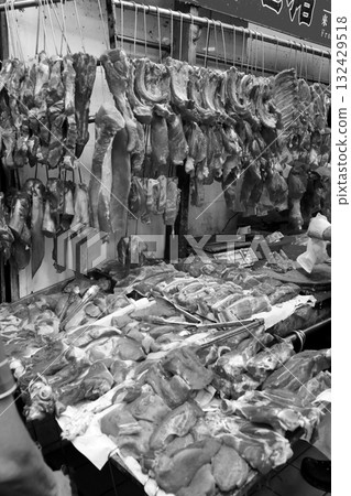 High-quality food sold at a luxury dry food store in West Deoksheng Road, Hong Kong. There are many dry foods that do not know what they are used for 132429518