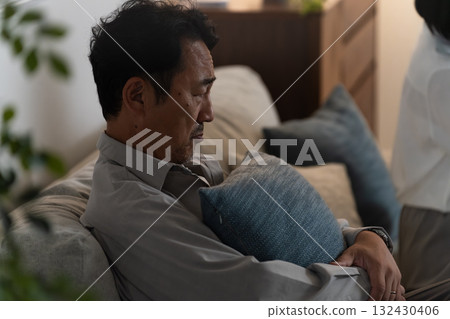 成熟夫婦戰鬥生活方式形象 132430406