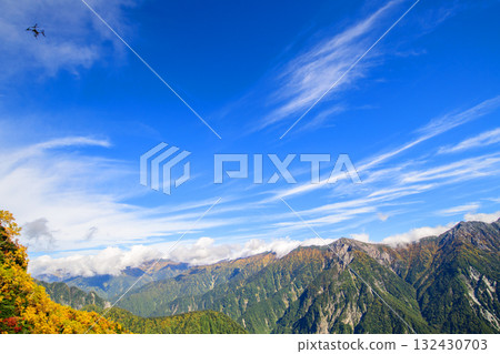 富山縣立山黑部阿爾卑斯山脈路線大觀峰(2,316 公尺)屋頂的壯麗景色 富山縣立山黑部阿爾卑斯山脈路線大觀峰(2,316 公尺)屋頂的壯麗景色 132430703