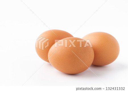 白色背景的紅蛋(赤玉蛋) 白色背景的紅蛋(赤玉蛋) 132431332