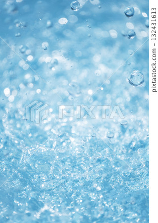 波光粼粼的水面,夏日色彩影像 波光粼粼的水面,夏日色彩影像 132431613