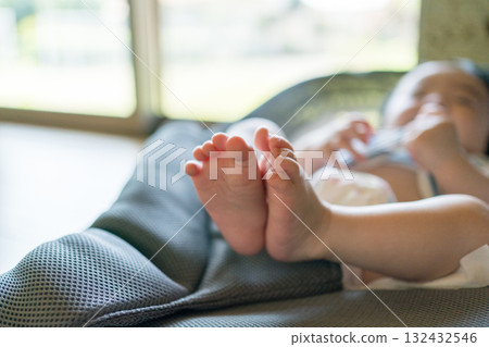 baby, infant, feet 132432546