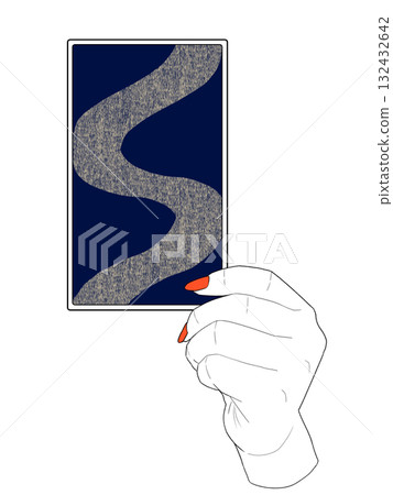 一隻手展示塔羅牌的插圖 132432642