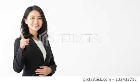 Persuasive gestures by Japanese female employees to speak to you 132432713
