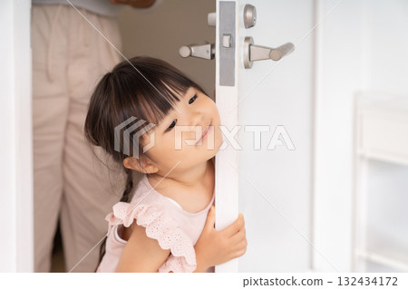 3 year old girl 132434172