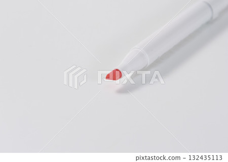 Colorful pearl pink art marker pens 132435113