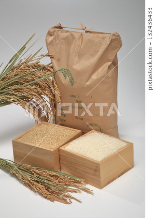 Brown rice and white rice Brown rice and white rice 132436433