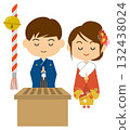 Illustration of a man and woman in traditional Japanese clothing visiting a shrine for the first time in the new year Illustration of a man and woman in traditional Japanese clothing visiting a shrine for the first time in the new year 132438024
