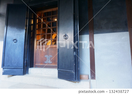 Storehouse Door - Cultural Path, Tsukimikan Storehouse Door - Cultural Path, Tsukimikan 132438727
