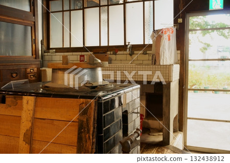 A kitchen with a hearth - Cultural Path Tsukimikan A kitchen with a hearth - Cultural Path Tsukimikan 132438912