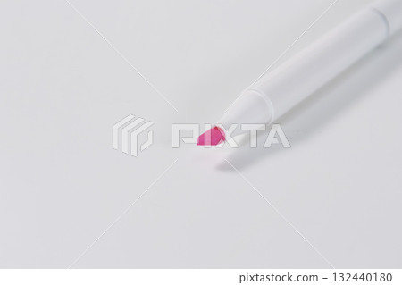 Colorful pastel pink art marker pens Colorful pastel pink art marker pens 132440180