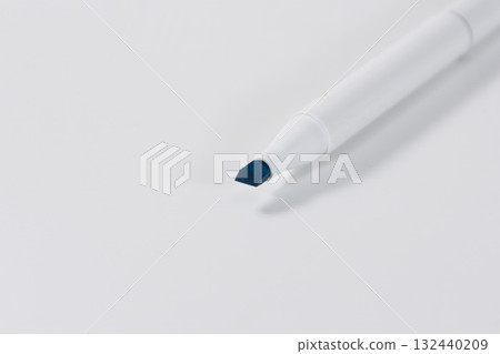 Colorful Indian blue art marker pens 132440209