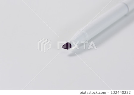 彩色深紫色藝術馬克筆 132440222