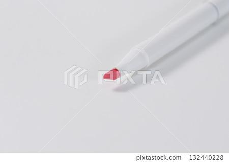 Colorful purple-gray art marker pens 132440228