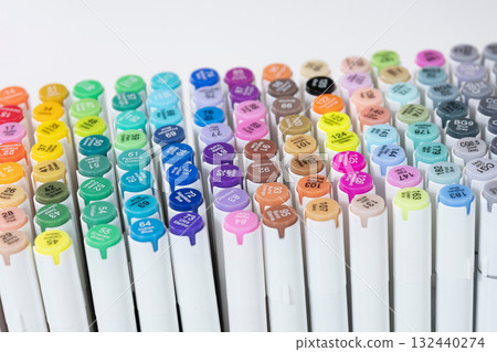 對齊顏色標記筆 4 對齊顏色標記筆 4 132440274