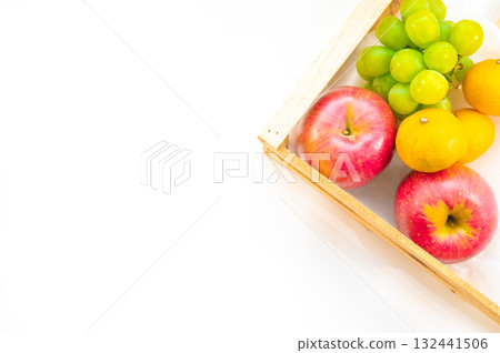 Fruits in a wooden box 132441506